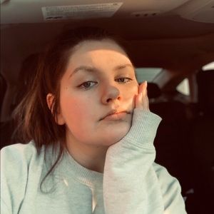 Meet your Posher, Annie